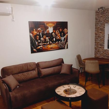 Lux Apartment Rose 2 60M2 Kragujevac Dış mekan fotoğraf