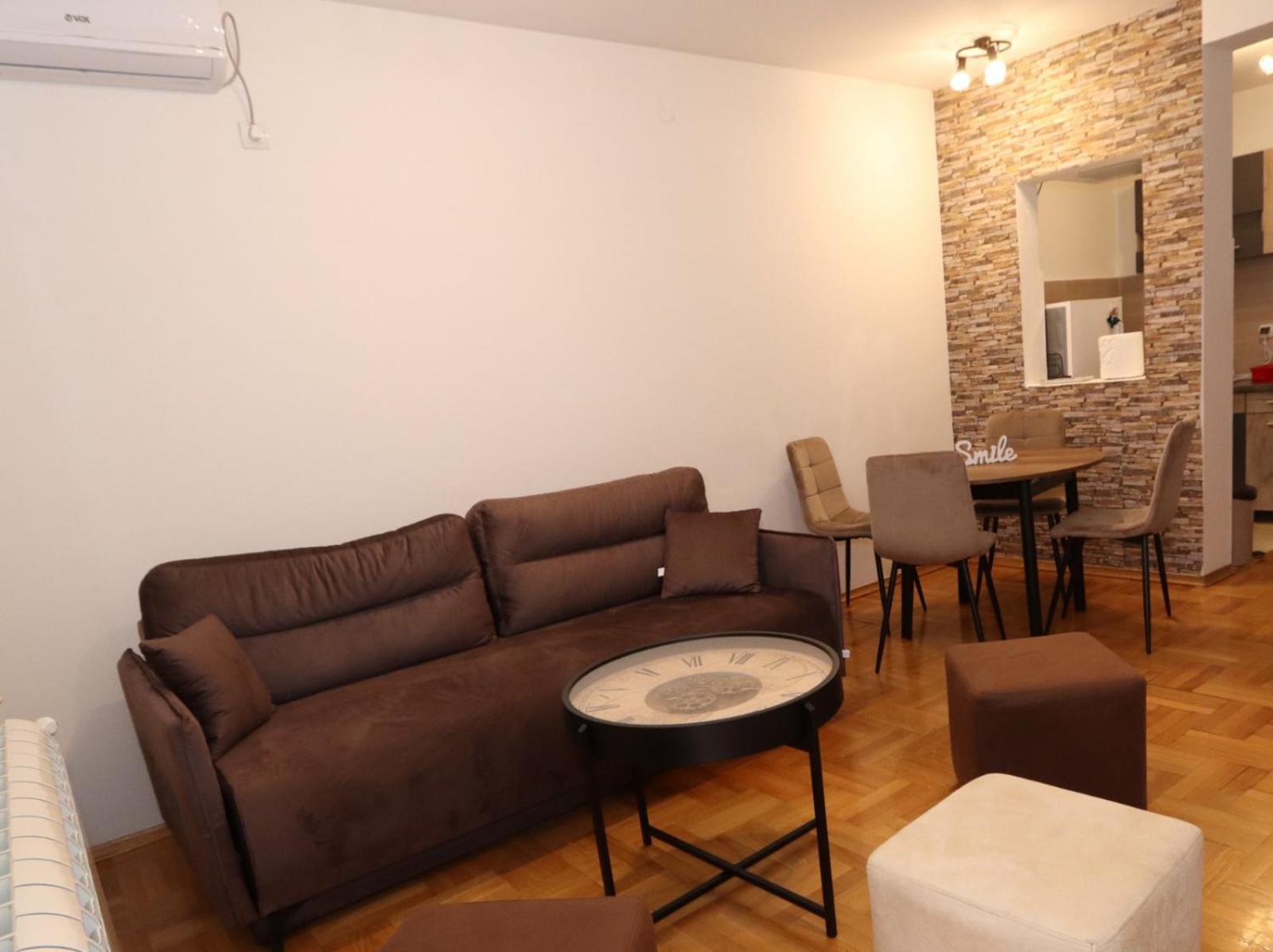 Lux Apartment Rose 2 60M2 Kragujevac Dış mekan fotoğraf